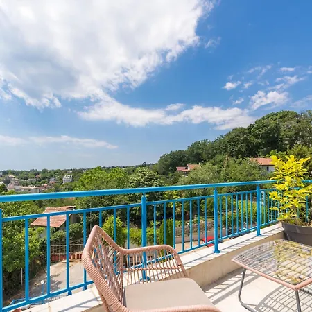 Stylish One Bedroom With Swimming Pool Appartement *