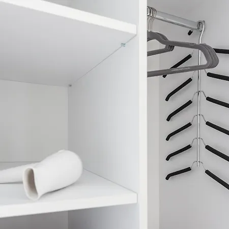 Stylish One Bedroom With Swimming Pool *