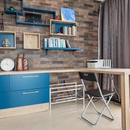 Stylish One Bedroom With Swimming Pool