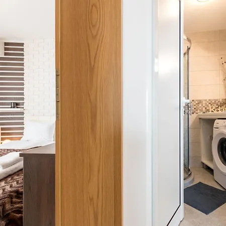 Stylish One Bedroom With Swimming Pool Apartmán